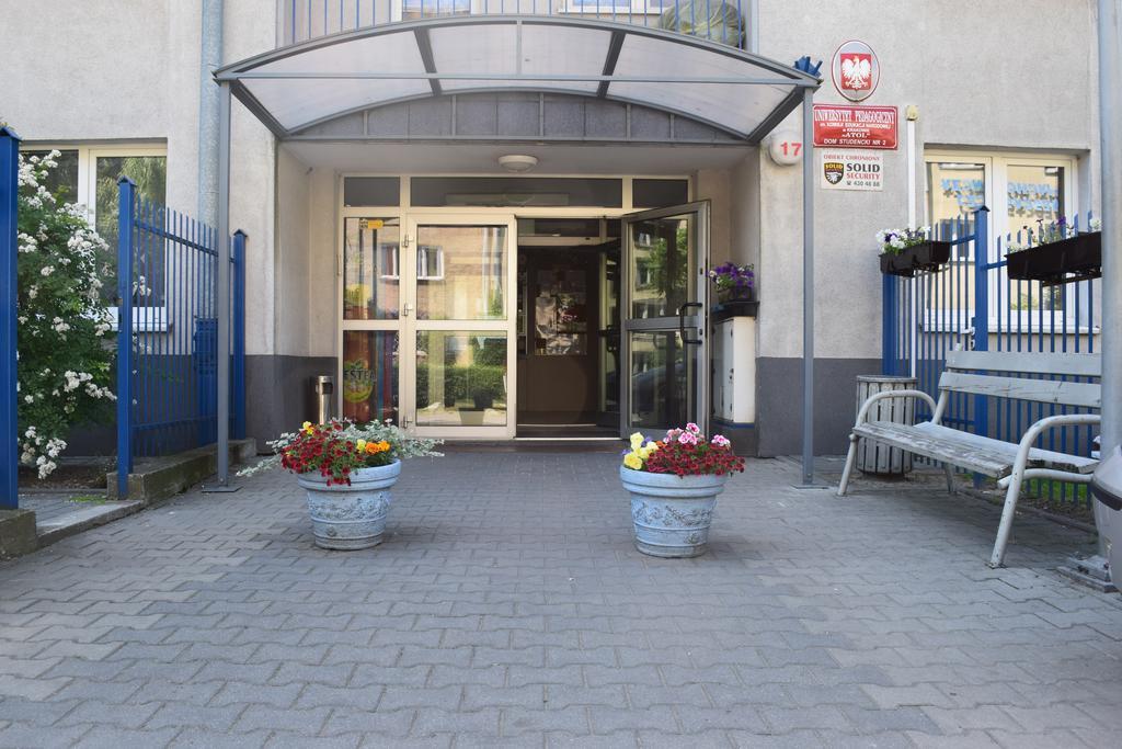 A Pousada Dom Studencki Atol Cracóvia Exterior foto
