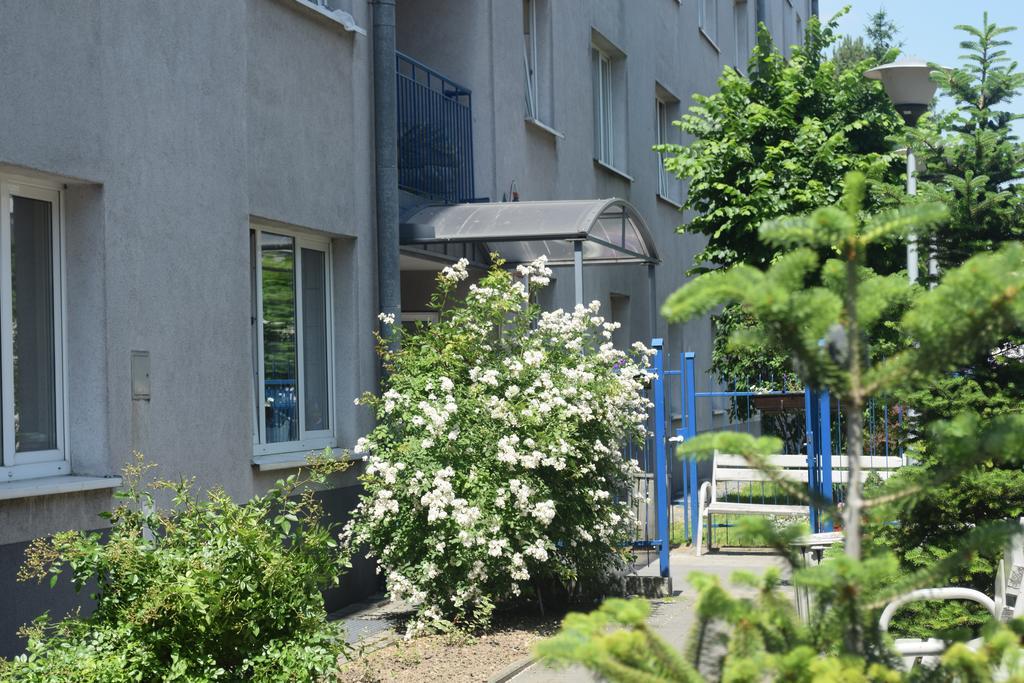 A Pousada Dom Studencki Atol Cracóvia Exterior foto