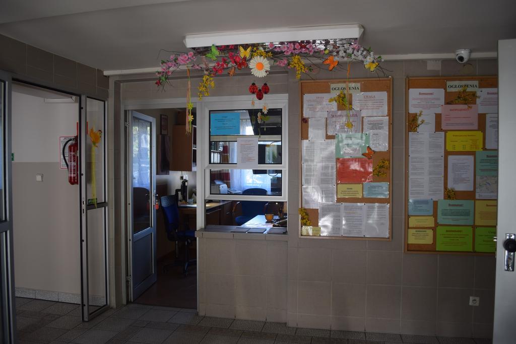 A Pousada Dom Studencki Atol Cracóvia Exterior foto