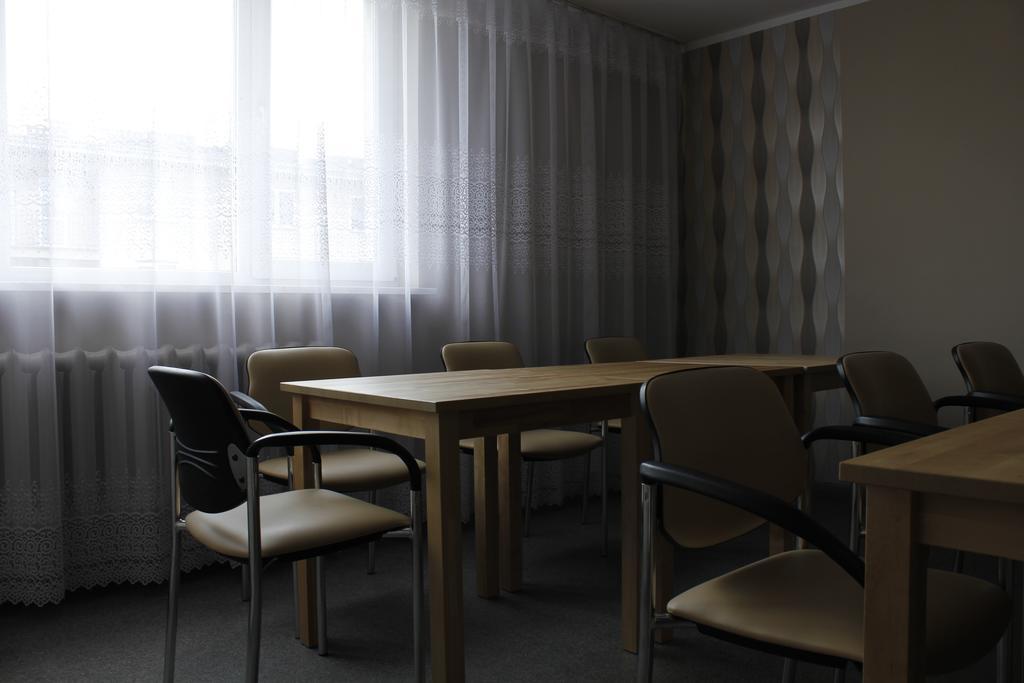 A Pousada Dom Studencki Atol Cracóvia Exterior foto